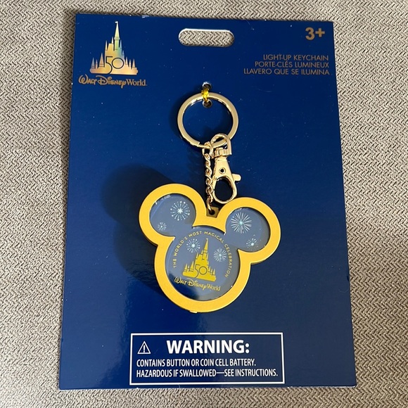 Walt Disney World 50 Light Up Keychain - Picture 1 of 4